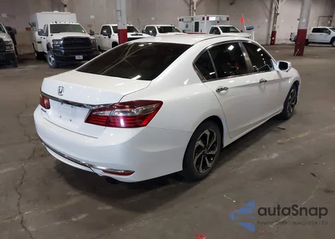 2017 Honda Accord Ex z USA, uszkodzony, nr VIN 1HGCR2F75HA151703